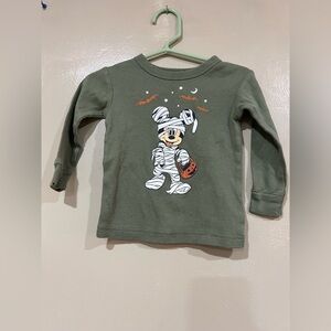 GAP Green Long Sleeve Tees Cartoon Graphic